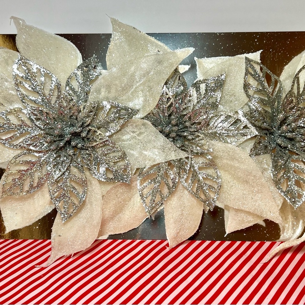 3 Elegant Large Antique White Silver Poinsettia Clip On Ornaments Christmas - Picture 1 of 9